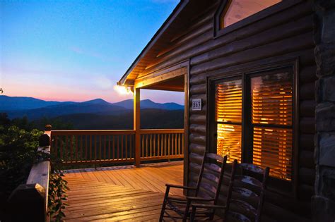 Unwind in Luxury at the Sunset Cabin